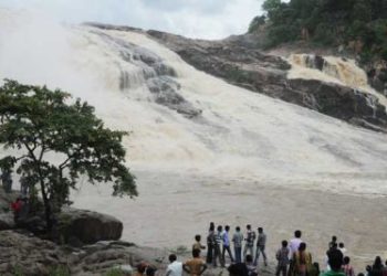 Kuntala Waterfalls