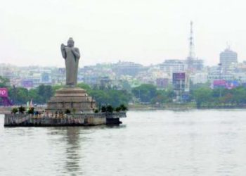 Hussainsagar lake