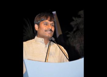 Hyderabad professor offers free videos to make MBA graduates employable