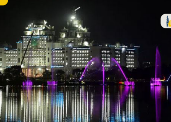 The largest musical floating fountain in India was unveiled in Hyderabad