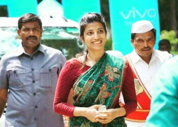 GHMC Commissioner Amrapali requests documentation on Swachh Autos’ attendance.