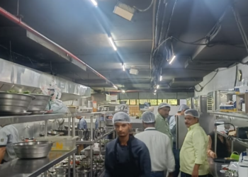 The food safety team persists with its raids on restaurants in Hyderabad.