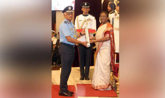 Hyderabad: AFA Former and Present Commandants Receive Medals