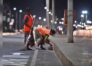 GHMC rolls out mega cleanliness drive in 300 wards.