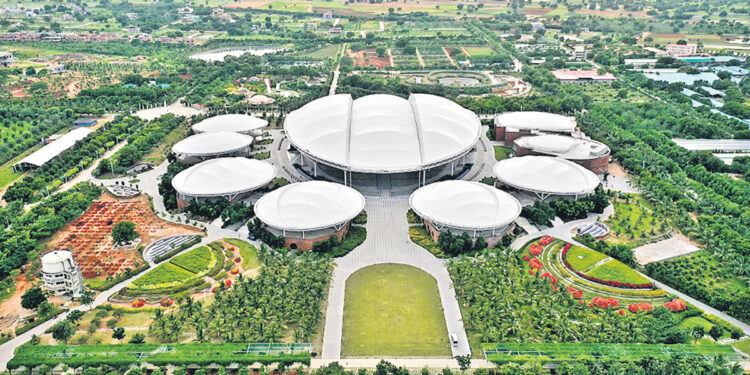 The Global Gitopadesh Summit is scheduled to take place on December 6 at Kanha Shanti Vanam.